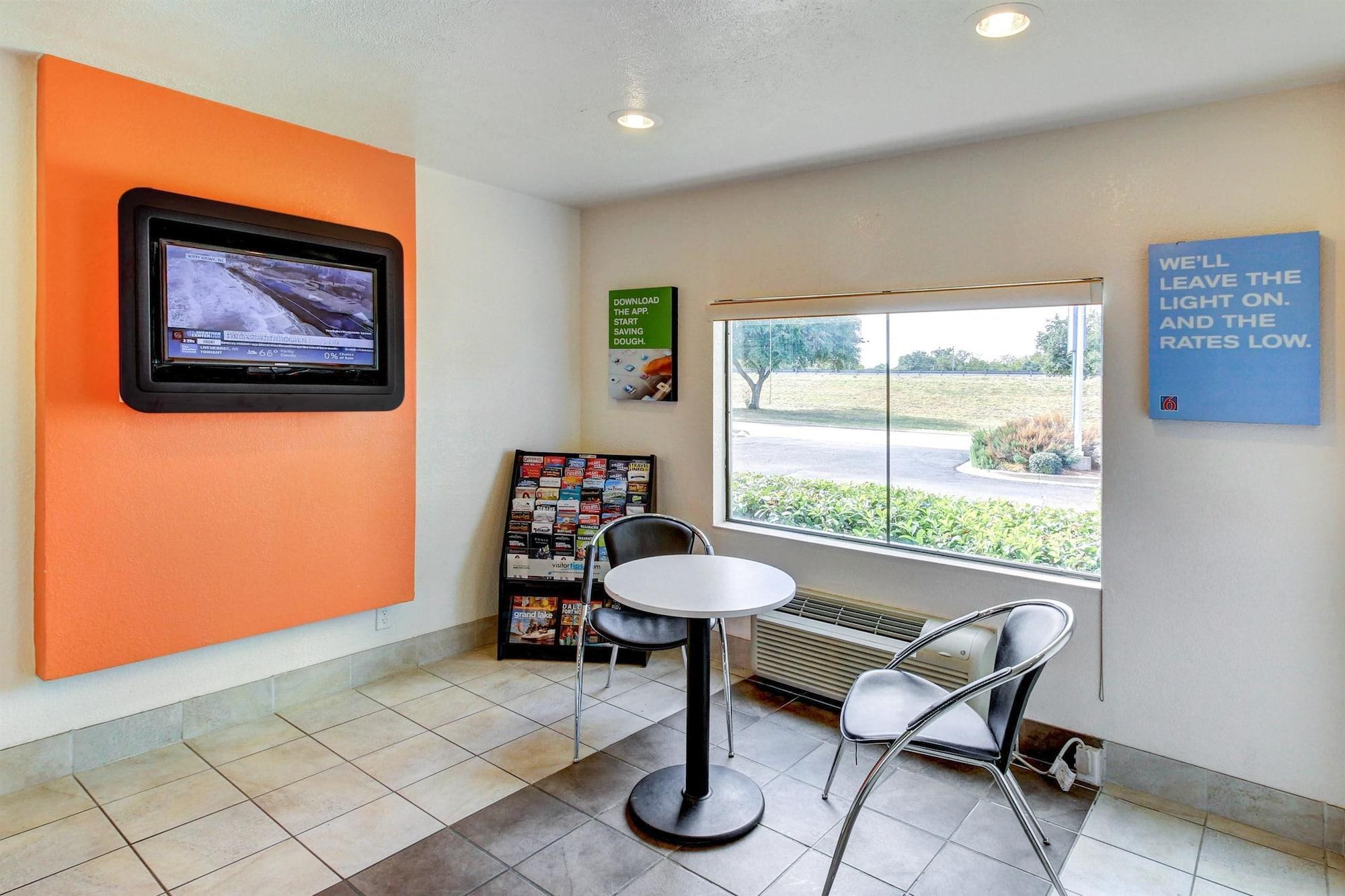 Days Inn By Wyndham Waco University Area Exteriér fotografie